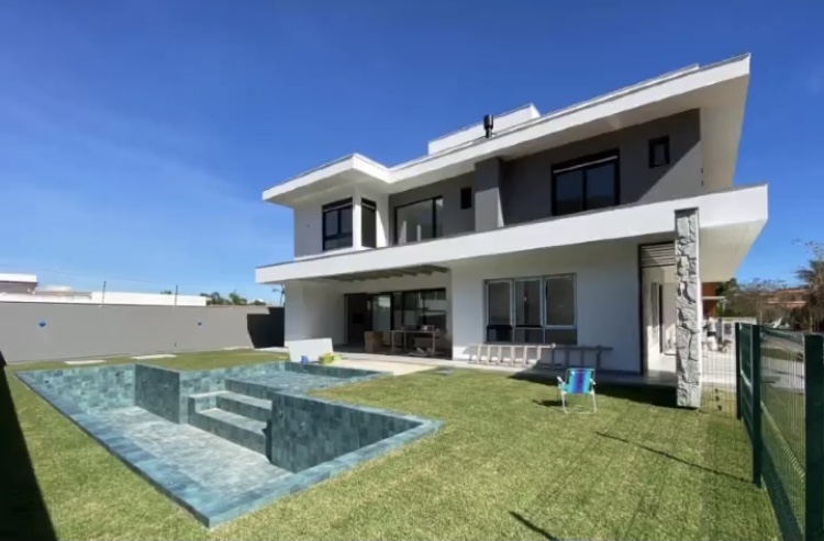 Projeto estrutural de residência unifamiliar com 360m² em concreto armado em Florianópolis – SC. Desenvolvido por engenheiro civil Felipe Dircksen na Grande Florianópolis.