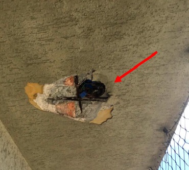 Edifício residencial submetido a inspeção técnica para identificação e análise de manifestações patológicas em paredes de áreas comuns. Laudo estrutural na grande florianópolis.