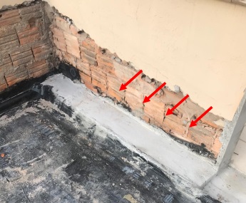Inspeção técnica de sistema de impermeabilização com manta asfáltica em cobertura de edifício em Capoeiras - Florianópolis. Desenvolvido por engenheiro civil Felipe Dircksen na Grande Florianópolis.