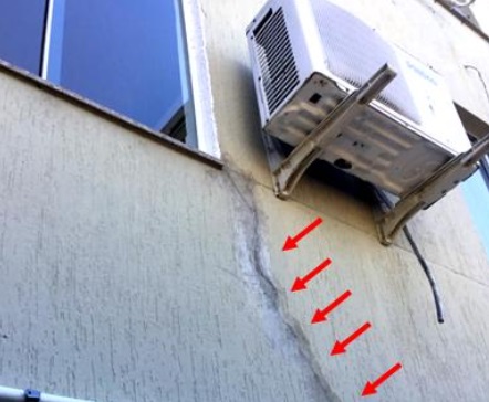 Edifício residencial submetido a inspeção técnica para identificação e análise de manifestações patológicas em paredes de áreas comuns. Laudo estrutural na grande florianópolis.